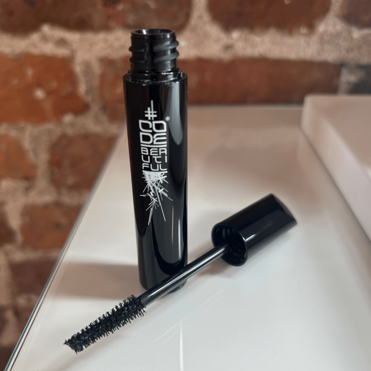 CODE VLM Volumising Lengthening Mascara 12ml