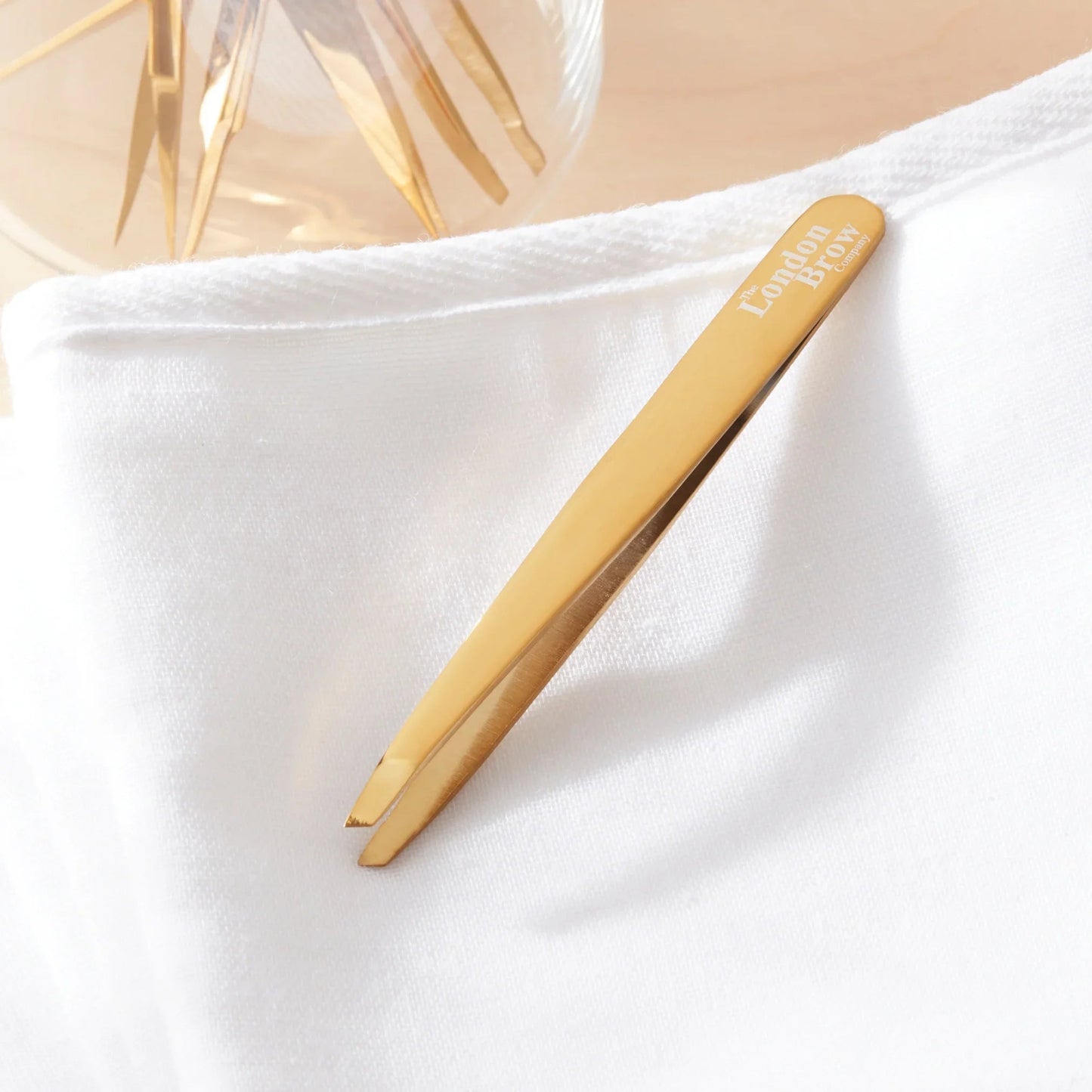 London Brow Gold Angled Brow Tweezers