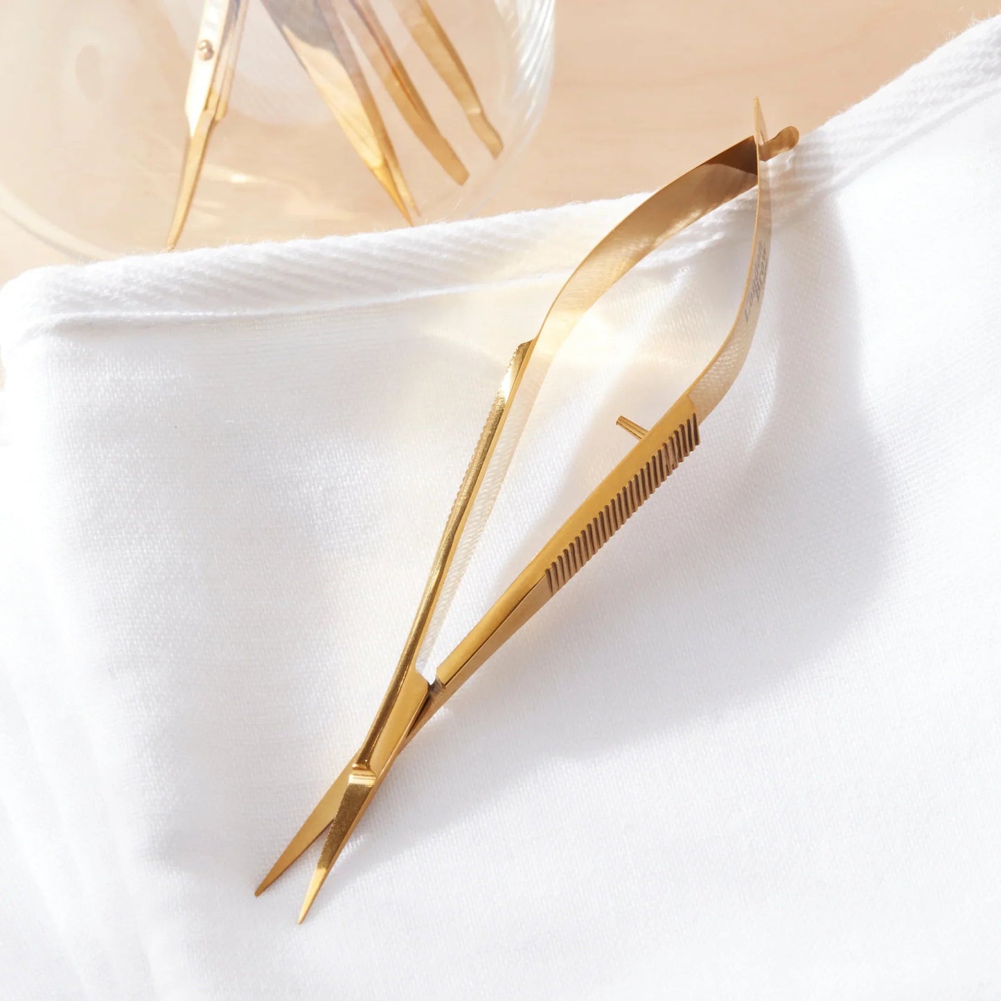 London Brow Gold Spring Straight Brow Scissors
