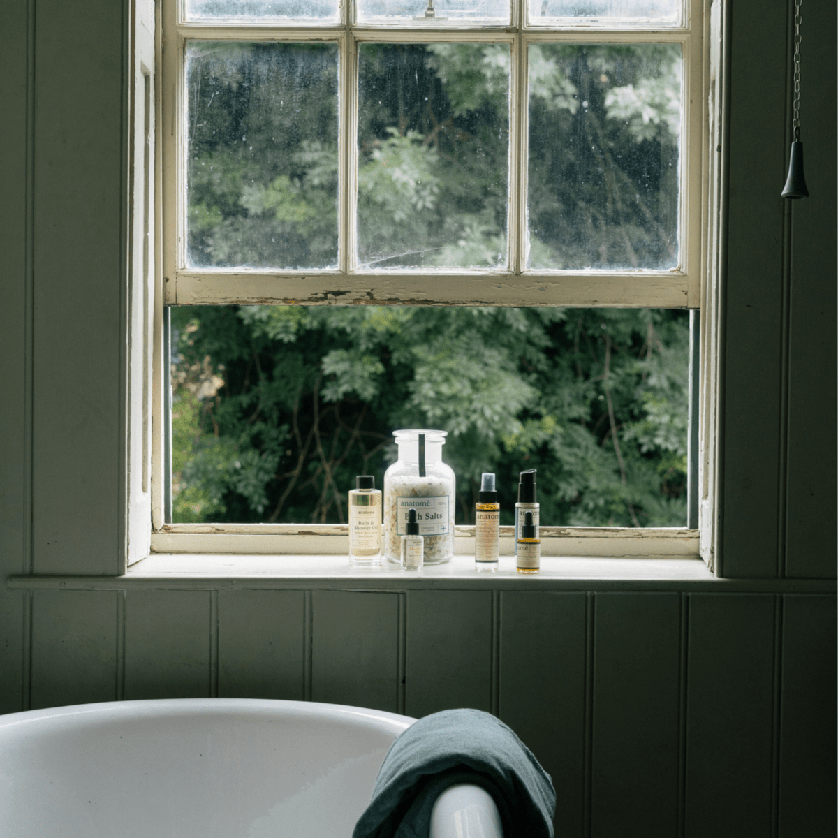 anatomē Roman Chamomile Calming Bath & Shower Oil 150ml