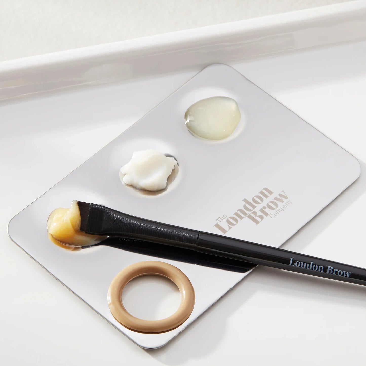 London Brow MUA Stainless Steel Mixing Palette