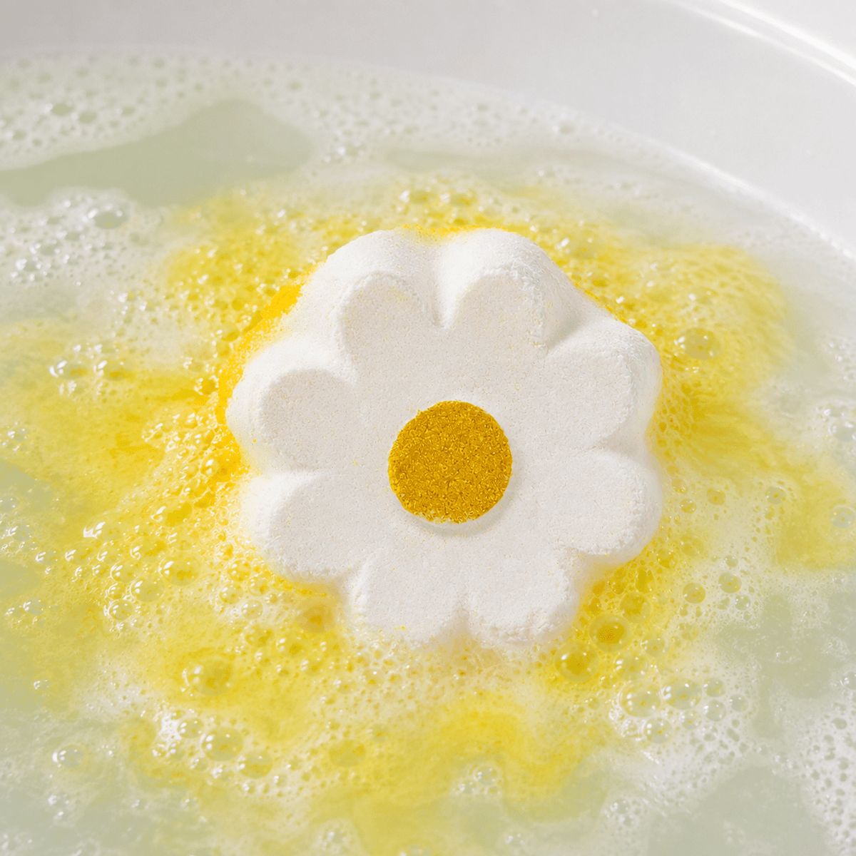 Soul and Soap Daisy Bath Bomb 75g