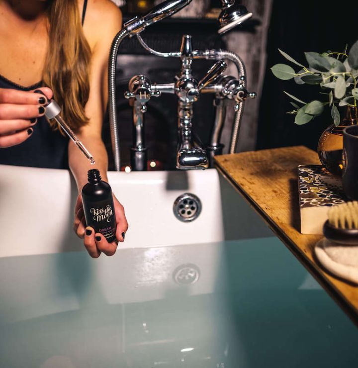 LOVE Night-Time Bath & Shower Oil | Relax with Rose & Frankincense