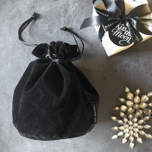 Kiss The Moon Velvet Beauty Bag